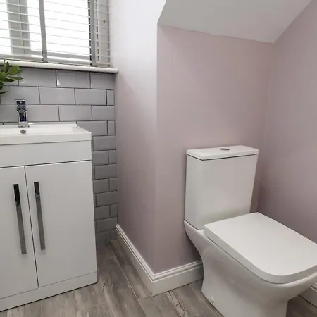 The Dollhouse * スカーバラ