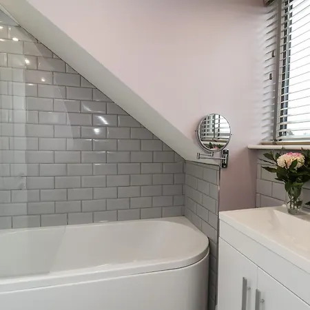 別荘 The Dollhouse