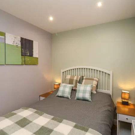 The Dollhouse 別荘 *