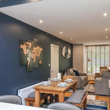 The Dollhouse Feriehus Scarborough