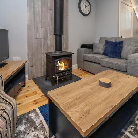 The Dollhouse * スカーバラ