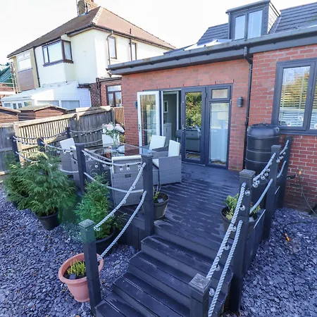 The Dollhouse 別荘 スカーバラ